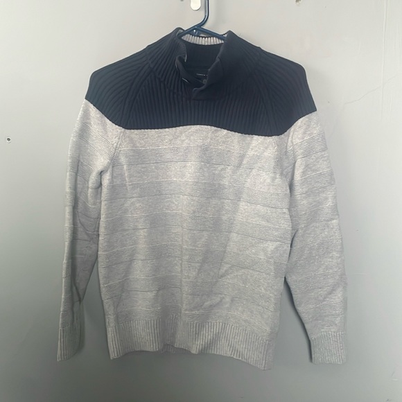 Tommy Hilfiger Children’s XL 16-18 button pullover two color cardigan preppy - Picture 1 of 7
